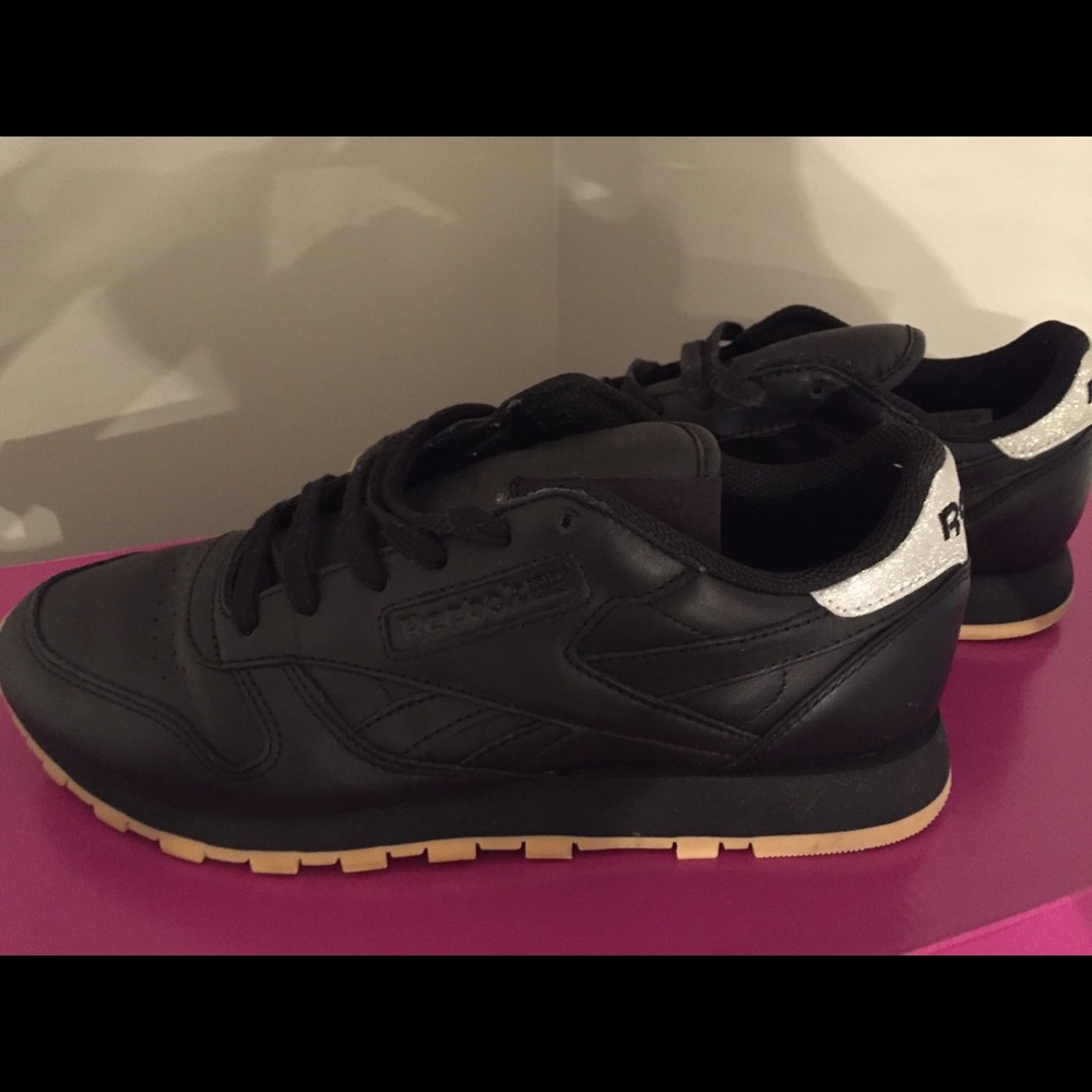 Women’s Reebok Classic